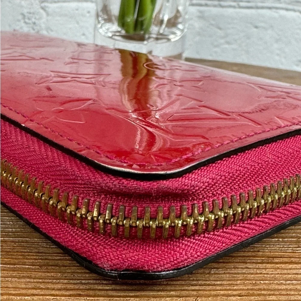 Louis Vuitton Vernis Monogram Zippy Wallet EUC